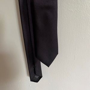 Black silk skinny tie